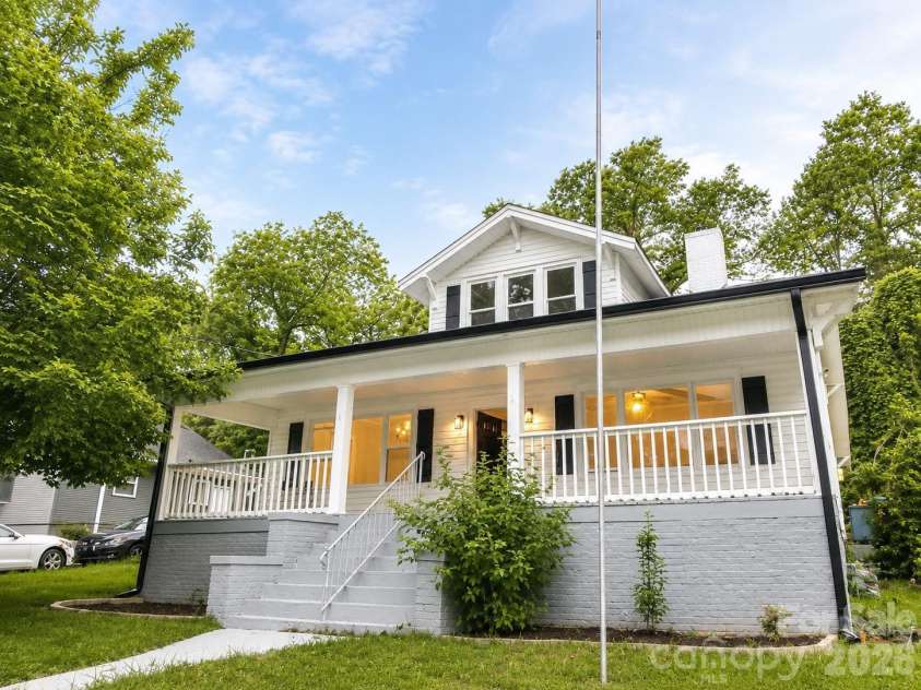 105 Inman Avenue, Bessemer City, NC 28016.  MLS# CAR4337137, YatesRealty ID 4163. 