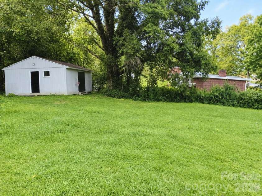 105 Inman Avenue, Bessemer City, NC 28016.  MLS# CAR4337137, YatesRealty ID 4163. 