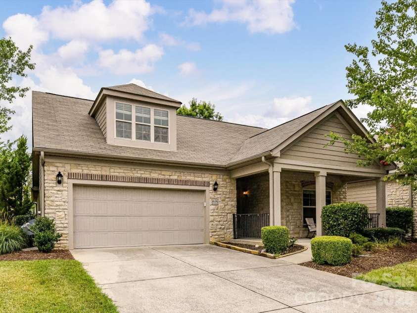 4415 Parkgate Drive, Matthews, NC 28105.  MLS# CAR4403700, YatesRealty ID 41630. 