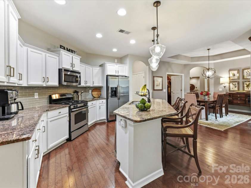 4415 Parkgate Drive, Matthews, NC 28105.  MLS# CAR4403700, YatesRealty ID 41630. 