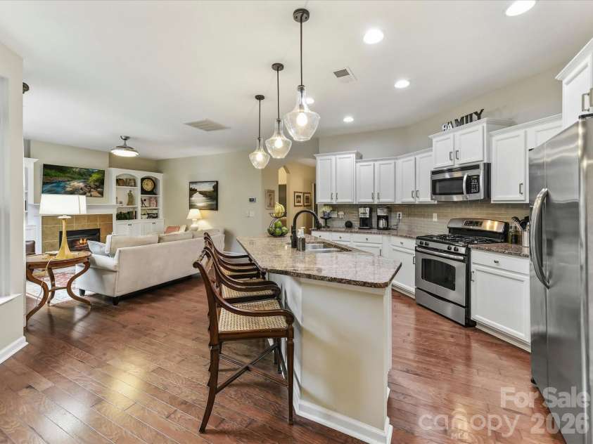 4415 Parkgate Drive, Matthews, NC 28105.  MLS# CAR4403700, YatesRealty ID 41630. 