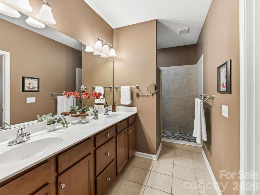 4415 Parkgate Drive, Matthews, NC 28105.  MLS# CAR4403700, YatesRealty ID 41630. 
