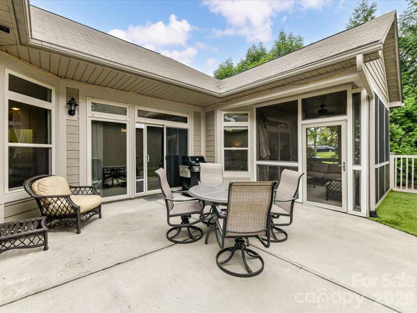 4415 Parkgate Drive, Matthews, NC 28105.  MLS# CAR4403700, YatesRealty ID 41630. 