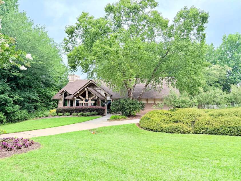 4415 Parkgate Drive, Matthews, NC 28105.  MLS# CAR4403700, YatesRealty ID 41630. 