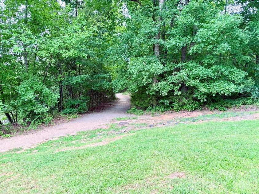 4415 Parkgate Drive, Matthews, NC 28105.  MLS# CAR4403700, YatesRealty ID 41630. 