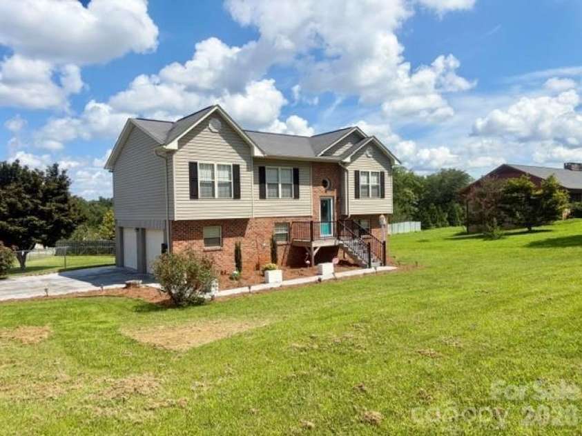 362 Mt Herman Road, Hudson, NC 28638.  MLS# CAR4410654, YatesRealty ID 41631. 