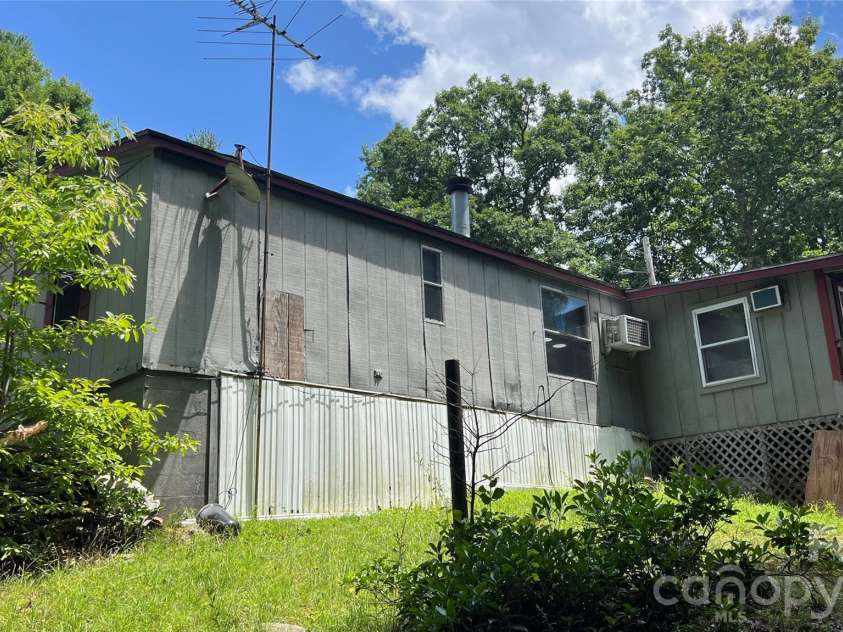 236 Forest Lane, Murphy, NC 28906.  MLS# CAR4402245, YatesRealty ID 41632. 