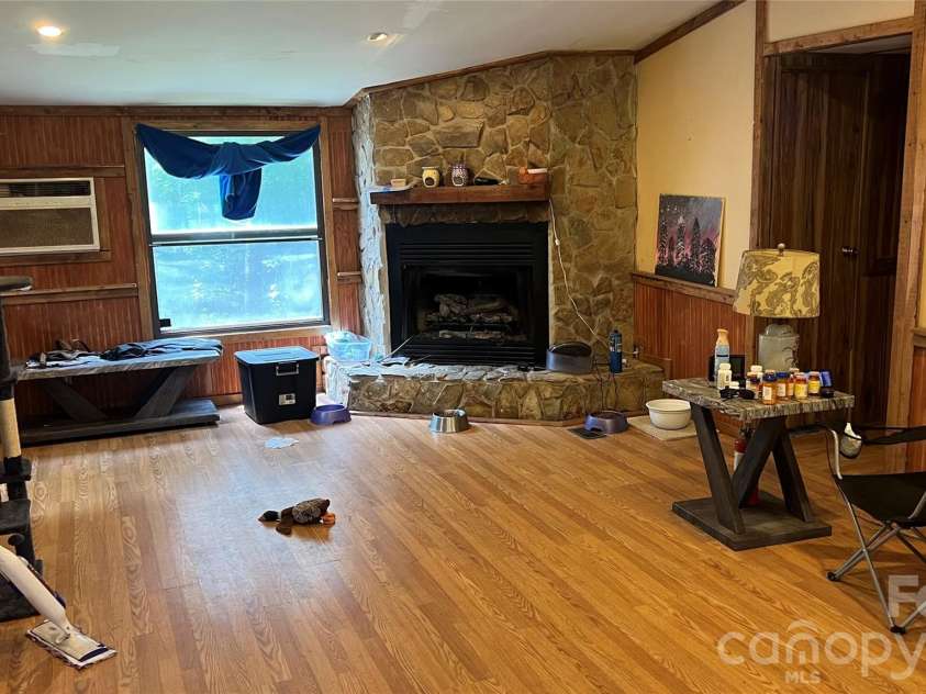 236 Forest Lane, Murphy, NC 28906.  MLS# CAR4402245, YatesRealty ID 41632. 