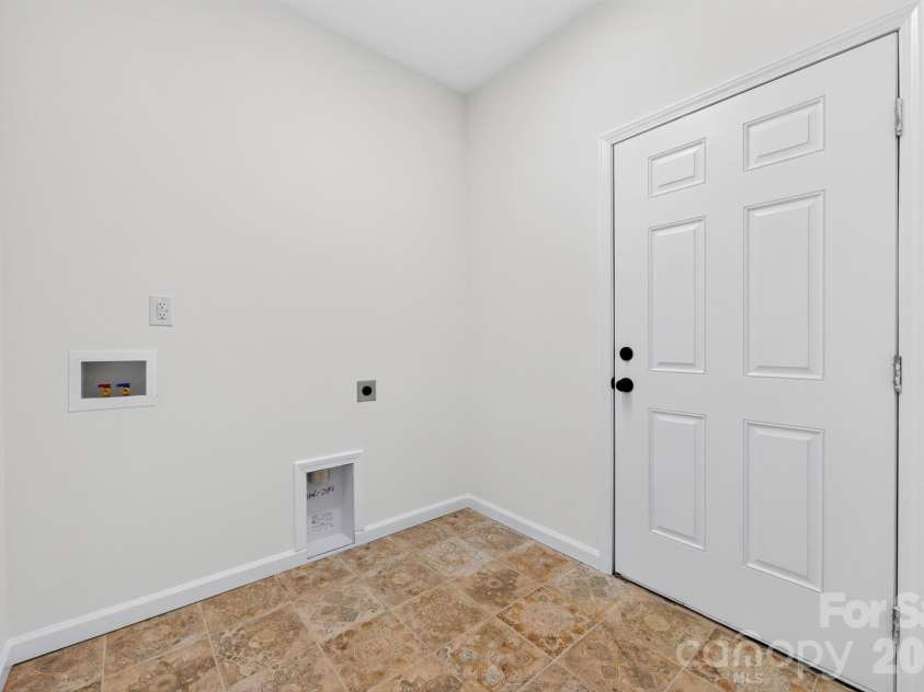 2013 Dogwood Trail, Shelby, NC 28150.  MLS# CAR4404167, YatesRealty ID 41634. 