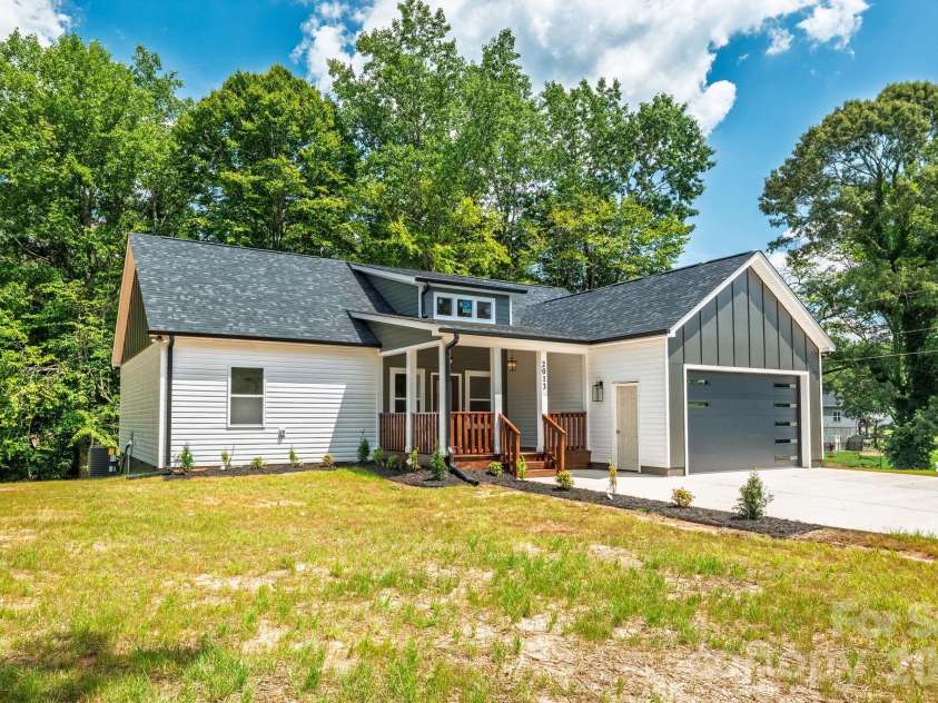 2013 Dogwood Trail, Shelby, NC 28150.  MLS# CAR4404167, YatesRealty ID 41634. 