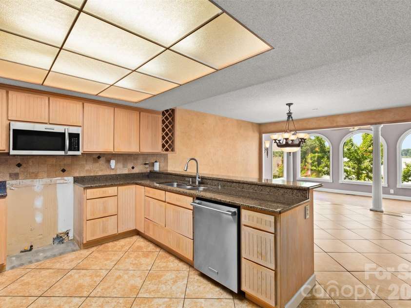 248 Periwinkle Lane, Lexington, NC 27292.  MLS# CAR4408783, YatesRealty ID 41636. 