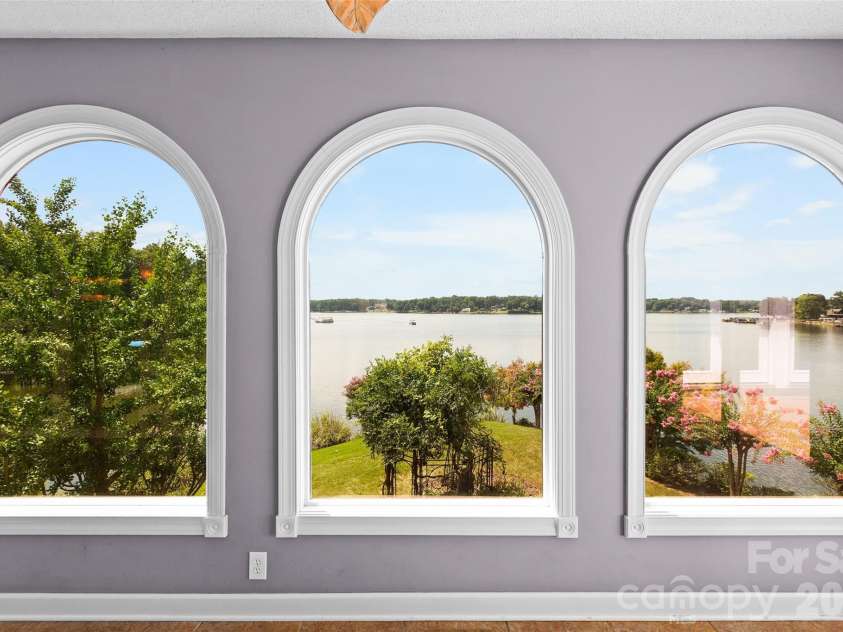 248 Periwinkle Lane, Lexington, NC 27292.  MLS# CAR4408783, YatesRealty ID 41636. 