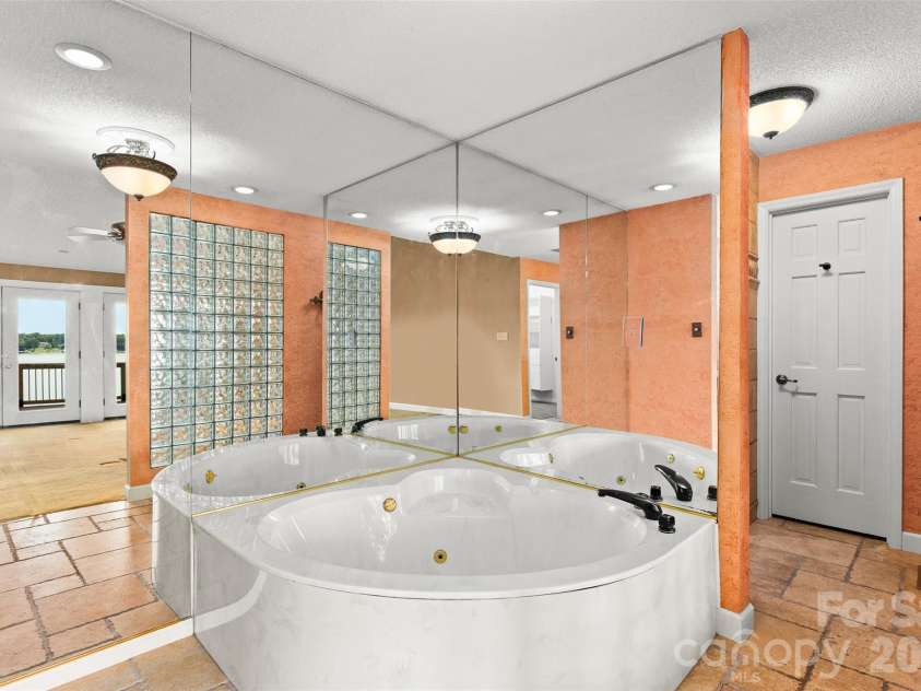 248 Periwinkle Lane, Lexington, NC 27292.  MLS# CAR4408783, YatesRealty ID 41636. 