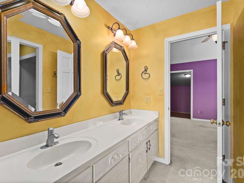 248 Periwinkle Lane, Lexington, NC 27292.  MLS# CAR4408783, YatesRealty ID 41636. 