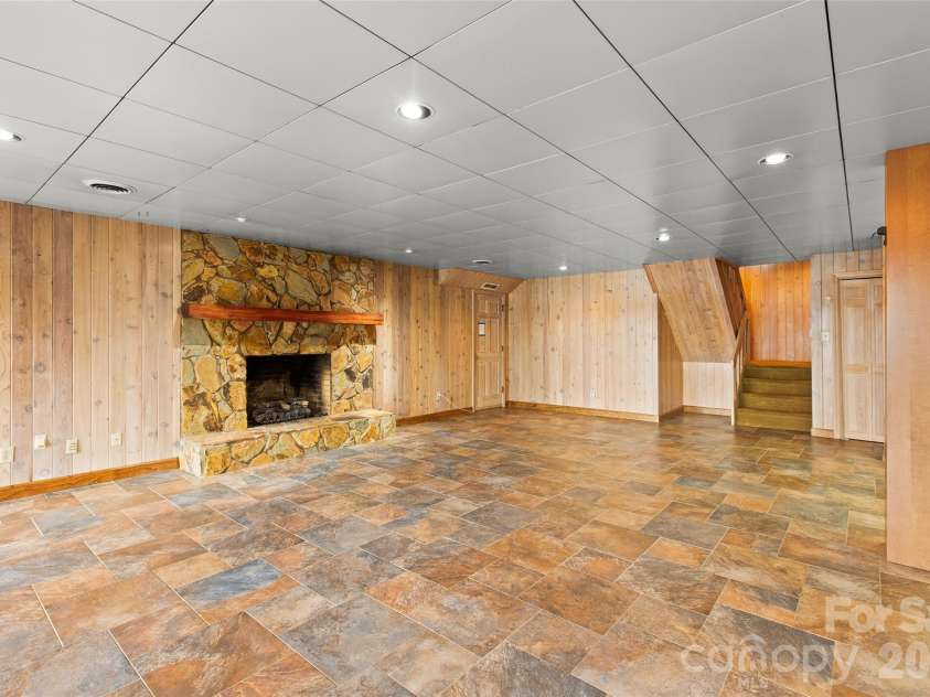 248 Periwinkle Lane, Lexington, NC 27292.  MLS# CAR4408783, YatesRealty ID 41636. 