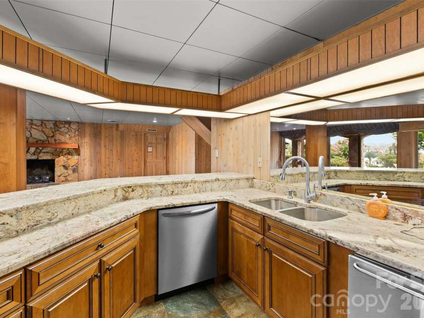 248 Periwinkle Lane, Lexington, NC 27292.  MLS# CAR4408783, YatesRealty ID 41636. 