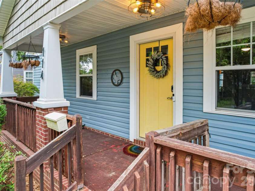 114 Turner Avenue, Charlotte, NC 28216.  MLS# CAR4408994, YatesRealty ID 41637. 