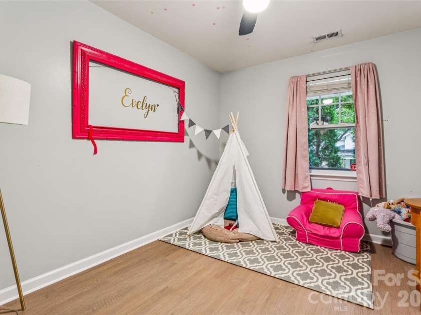 114 Turner Avenue, Charlotte, NC 28216.  MLS# CAR4408994, YatesRealty ID 41637. 