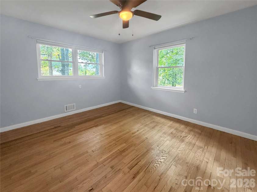 501 Rhodes Avenue, Kings Mountain, NC 28086.  MLS# CAR4408076, YatesRealty ID 41638. Bedroom