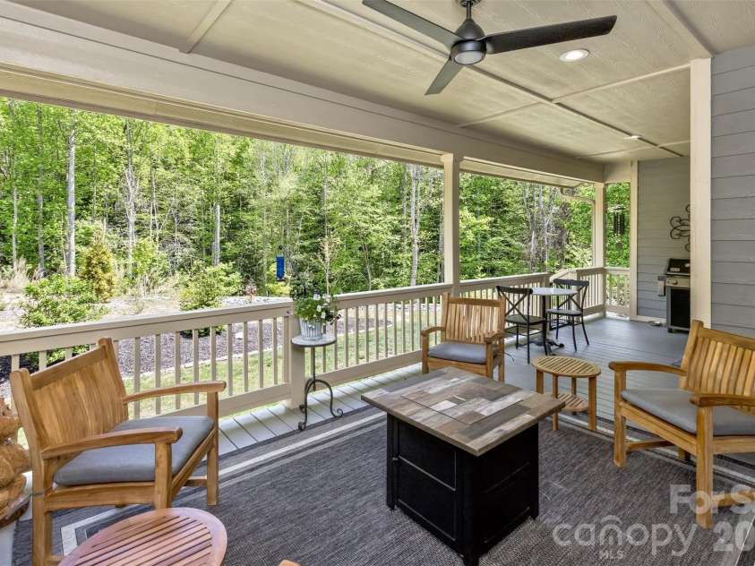157 Copper Valley Lane, Hendersonville, NC 28739.  MLS# CAR4401396, YatesRealty ID 41639. Spacious Covered Deck