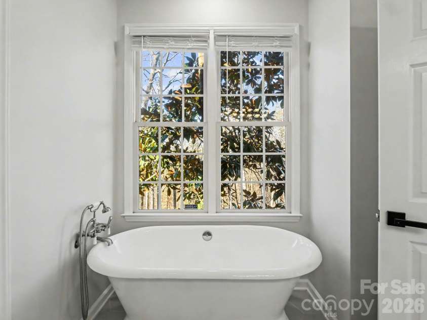 146 Major Fergusons Hill, Rutherfordton, NC 28139.  MLS# CAR4403132, YatesRealty ID 4164. Primary Bath Soaking Tub