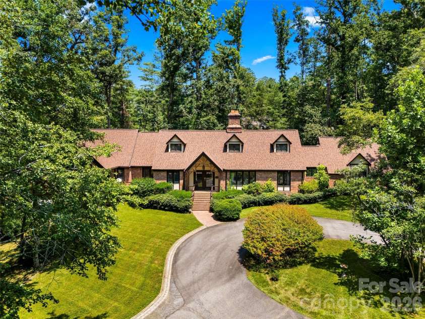 122 Stuyvesant Road, Asheville, NC 28803.  MLS# CAR4409602, YatesRealty ID 41640. 