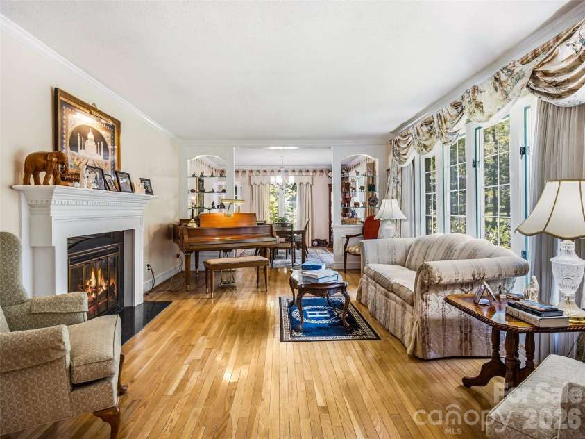 122 Stuyvesant Road, Asheville, NC 28803.  MLS# CAR4409602, YatesRealty ID 41640. 