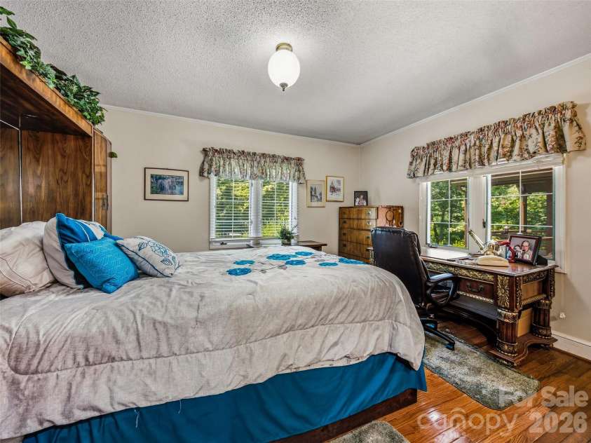 122 Stuyvesant Road, Asheville, NC 28803.  MLS# CAR4409602, YatesRealty ID 41640. 