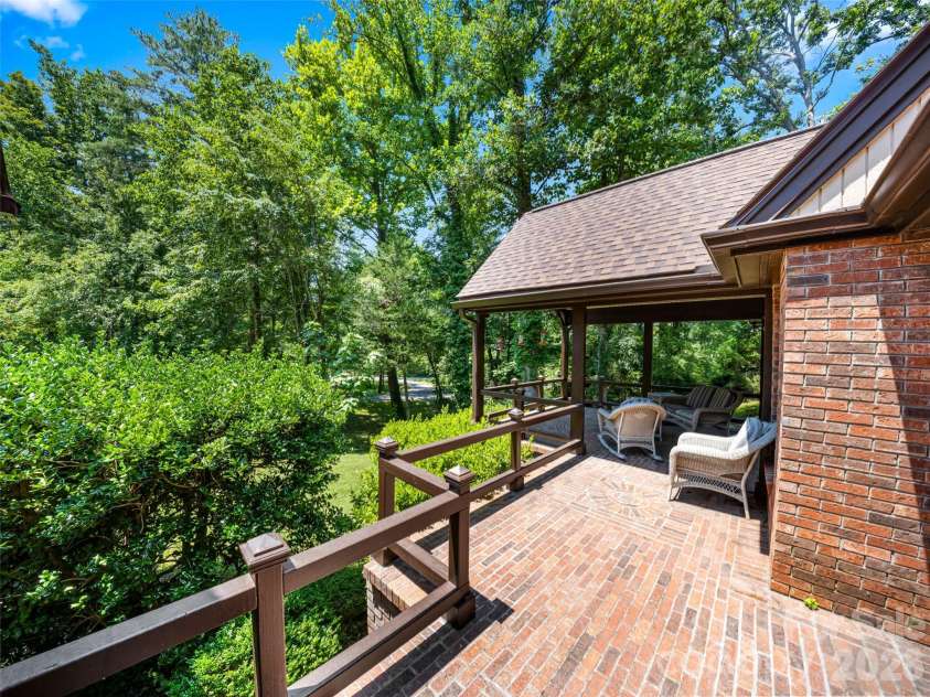 122 Stuyvesant Road, Asheville, NC 28803.  MLS# CAR4409602, YatesRealty ID 41640. 
