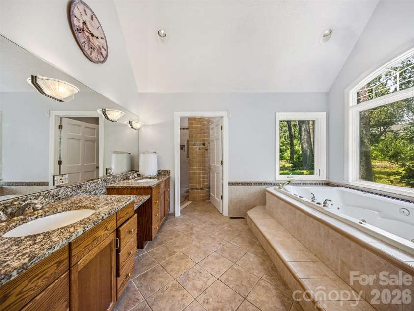 122 Stuyvesant Road, Asheville, NC 28803.  MLS# CAR4409602, YatesRealty ID 41640. 
