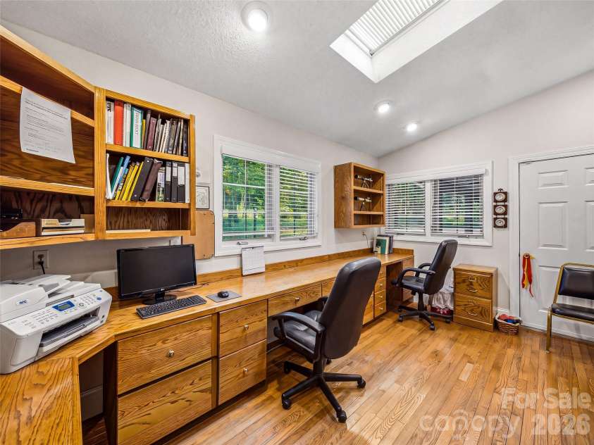 122 Stuyvesant Road, Asheville, NC 28803.  MLS# CAR4409602, YatesRealty ID 41640. 
