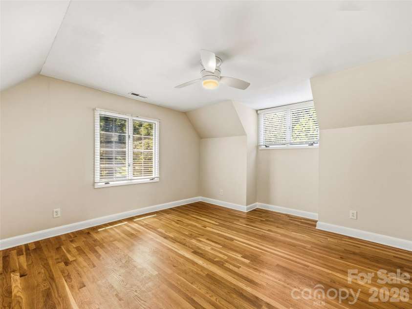 122 Stuyvesant Road, Asheville, NC 28803.  MLS# CAR4409602, YatesRealty ID 41640. 