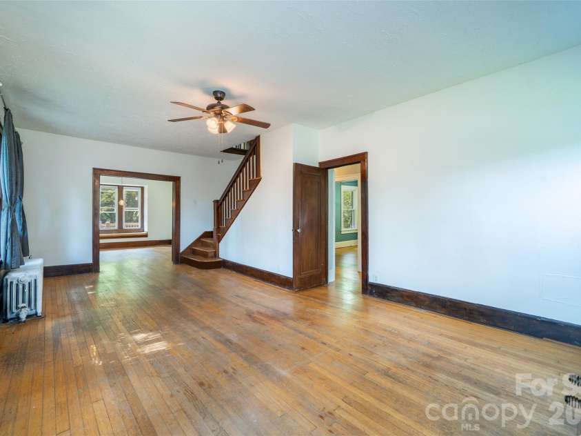 76 Starnes Cove Road, Asheville, NC 28806.  MLS# CAR4406015, YatesRealty ID 41642. 