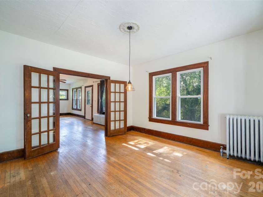 76 Starnes Cove Road, Asheville, NC 28806.  MLS# CAR4406015, YatesRealty ID 41642. 