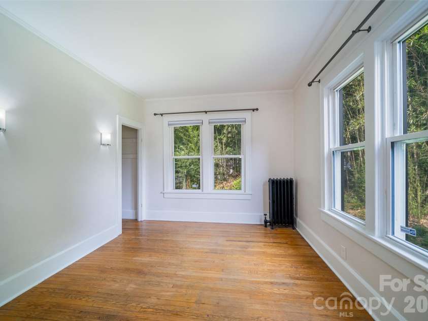 76 Starnes Cove Road, Asheville, NC 28806.  MLS# CAR4406015, YatesRealty ID 41642. 