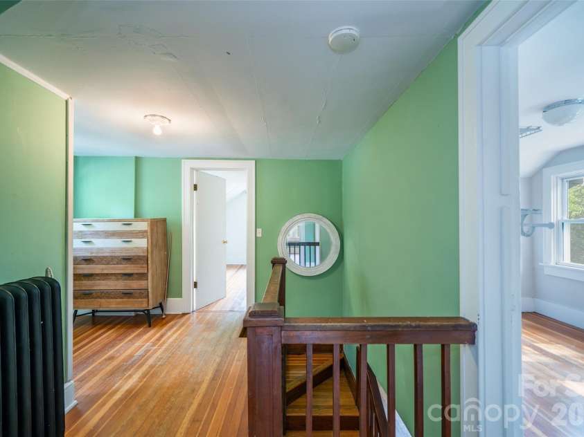 76 Starnes Cove Road, Asheville, NC 28806.  MLS# CAR4406015, YatesRealty ID 41642. 