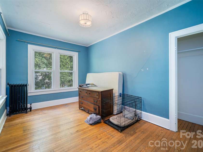 76 Starnes Cove Road, Asheville, NC 28806.  MLS# CAR4406015, YatesRealty ID 41642. 