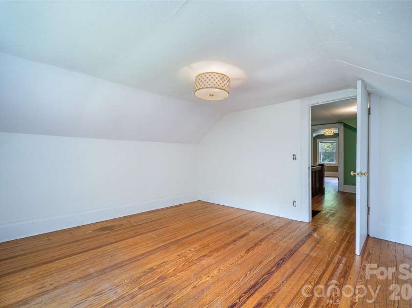76 Starnes Cove Road, Asheville, NC 28806.  MLS# CAR4406015, YatesRealty ID 41642. 