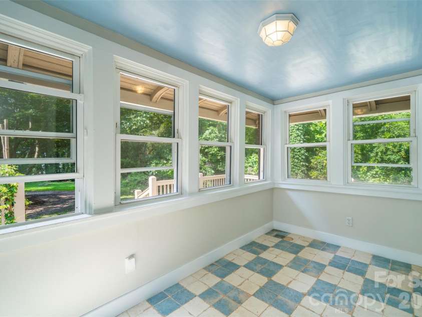 76 Starnes Cove Road, Asheville, NC 28806.  MLS# CAR4406015, YatesRealty ID 41642. 