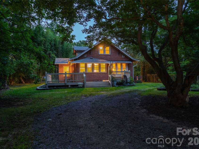 76 Starnes Cove Road, Asheville, NC 28806.  MLS# CAR4406015, YatesRealty ID 41642. 