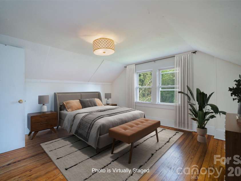 76 Starnes Cove Road, Asheville, NC 28806.  MLS# CAR4406015, YatesRealty ID 41642. VIRTUALLY STAGED