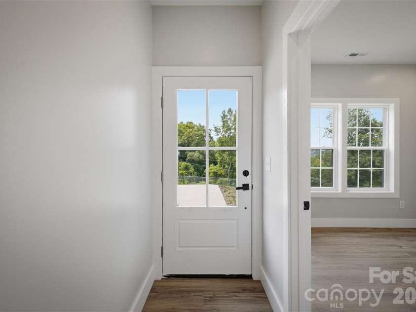 913 Overlook Drive, Lenoir, NC 28645.  MLS# CAR4405017, YatesRealty ID 41643. 