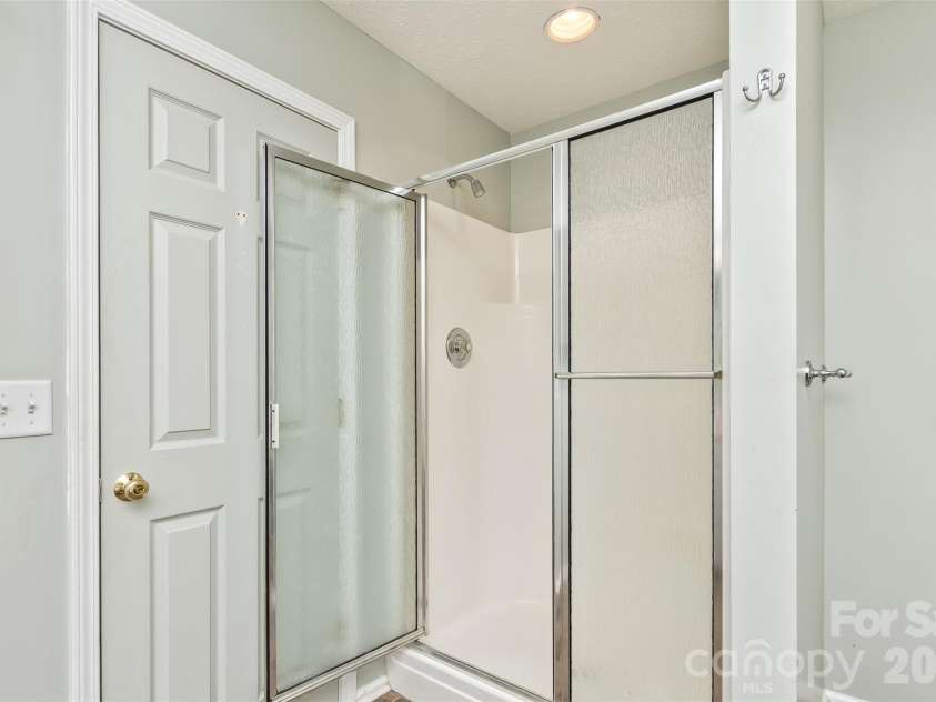100 Titleist Way, Hendersonville, NC 28739.  MLS# CAR4407640, YatesRealty ID 41644. 