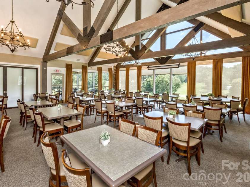 100 Titleist Way, Hendersonville, NC 28739.  MLS# CAR4407640, YatesRealty ID 41644. Dining