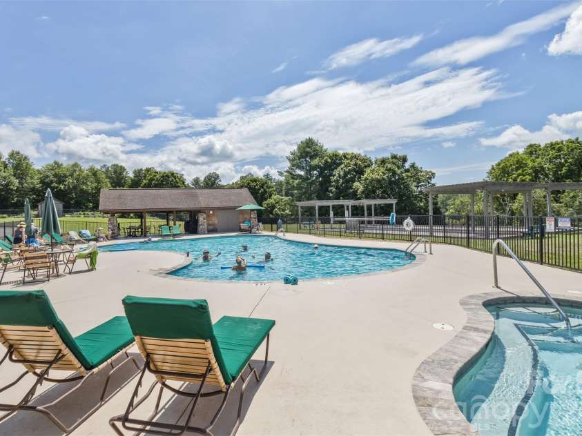 100 Titleist Way, Hendersonville, NC 28739.  MLS# CAR4407640, YatesRealty ID 41644. Pool, Spa, BBQ w/Views