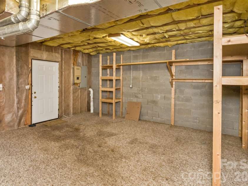 100 Titleist Way, Hendersonville, NC 28739.  MLS# CAR4407640, YatesRealty ID 41644. Storage