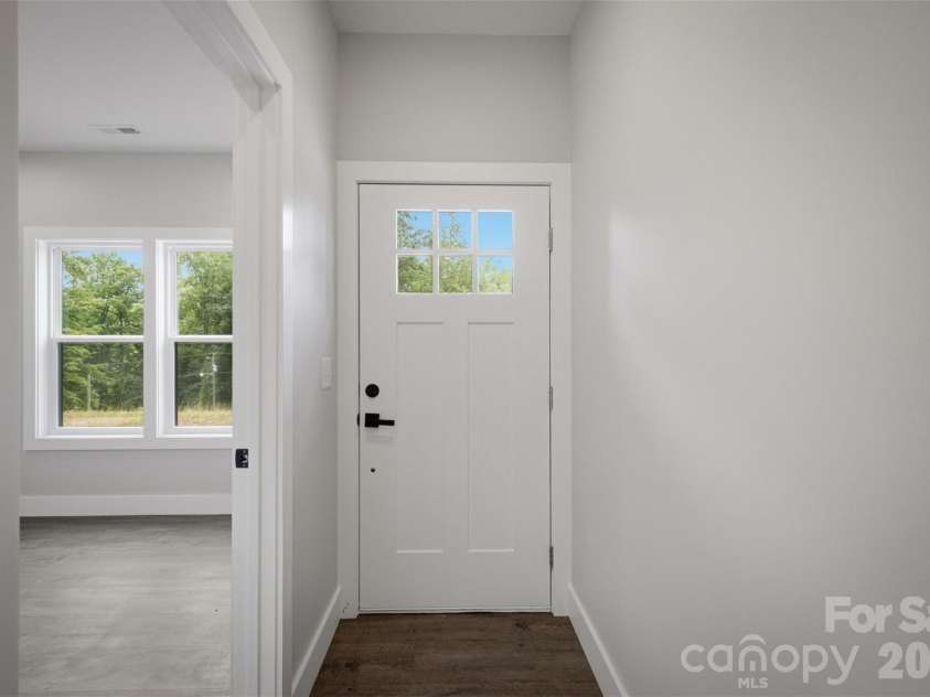 917 Overlook Drive, Lenoir, NC 28645.  MLS# CAR4405021, YatesRealty ID 41645. 