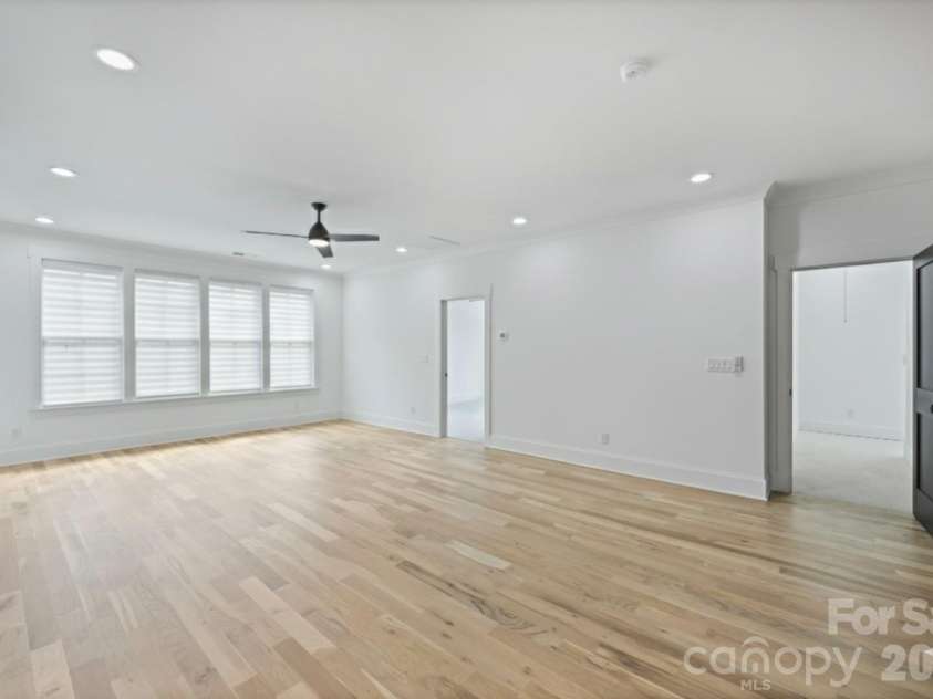 5014 Ohm Lane, Charlotte, NC 28270.  MLS# CAR4411173, YatesRealty ID 41646. Loft