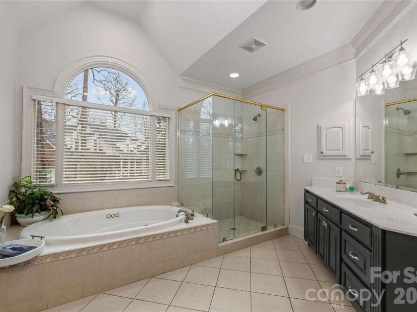 1009 Honors Court, Waxhaw, NC 28173.  MLS# CAR4409471, YatesRealty ID 41647. 