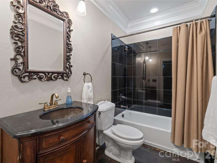 1009 Honors Court, Waxhaw, NC 28173.  MLS# CAR4409471, YatesRealty ID 41647. 